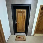 Ambla Holidays Apartment *